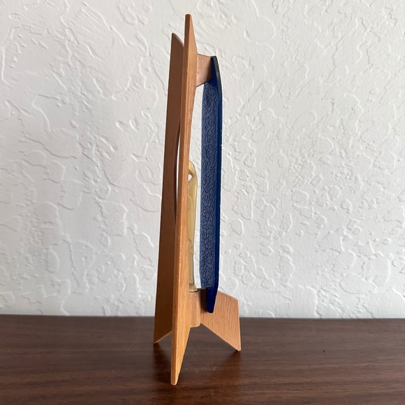 Vintage Mid-Century Mary Madonna Statue Wood Plastic Figurine Minimalist 60s - Picture 3 of 7